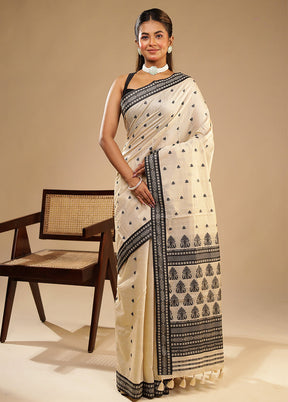 Chandan Haze Duo – Cream Assam Silk & Blue Dupion Silk Sarees