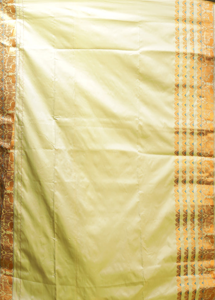 Green Assam Silk Saree With Blouse Piece