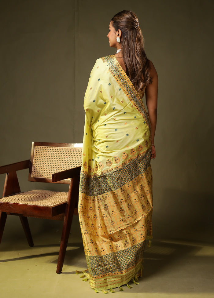 Green Assam Silk Saree With Blouse Piece