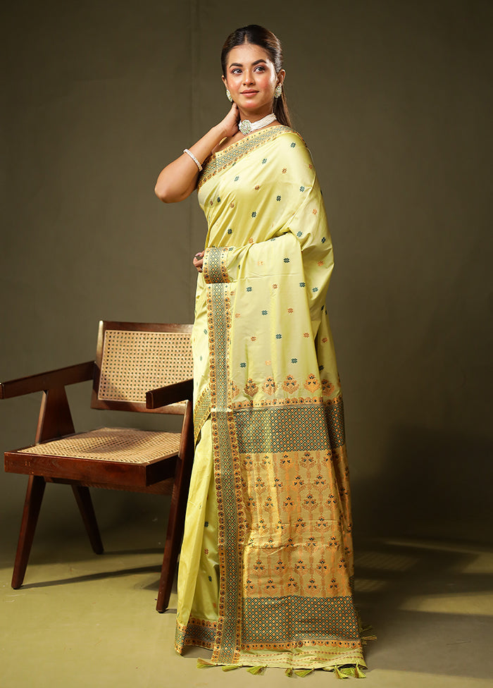 Green Assam Silk Saree With Blouse Piece