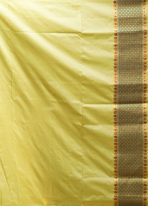 Green Assam Silk Saree With Blouse Piece