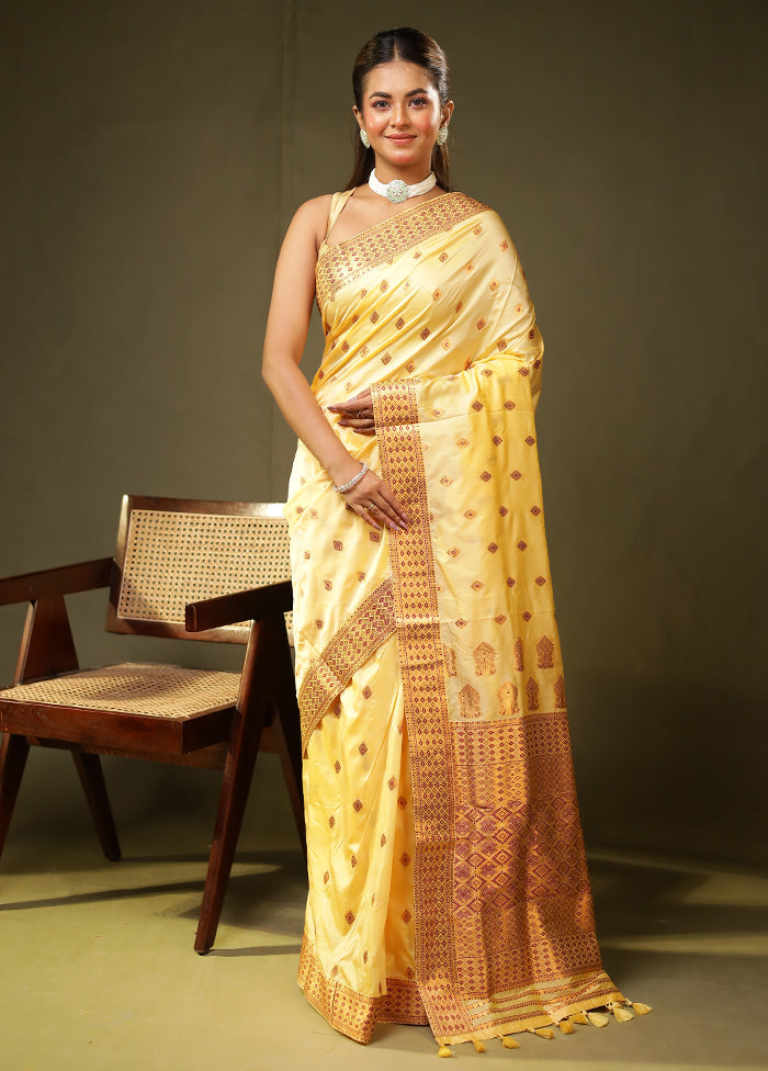 Cream Assam Silk Saree With Blouse Piece