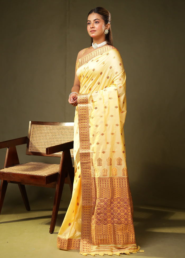 Cream Assam Silk Saree With Blouse Piece