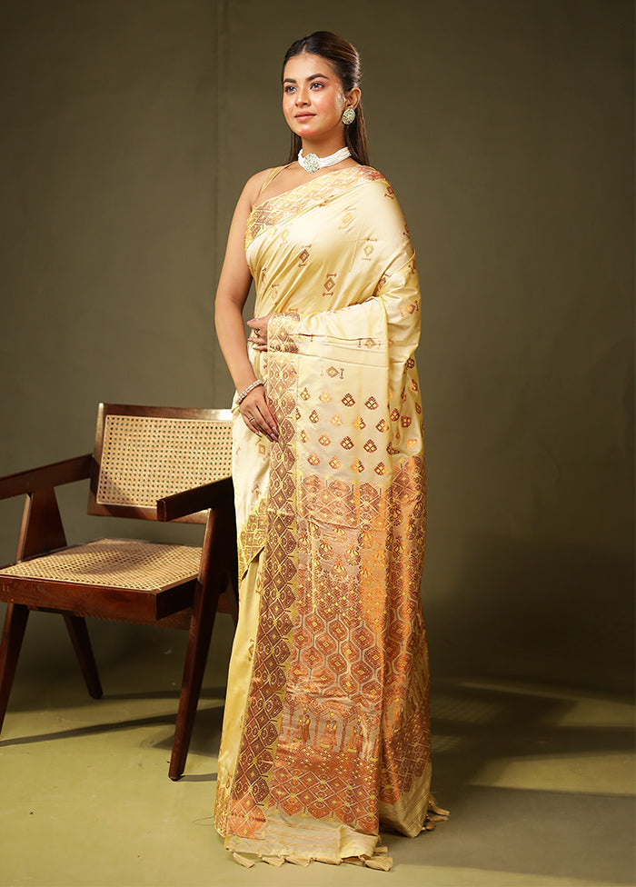 Cream Assam Silk Saree With Blouse Piece