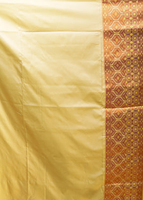 Cream Assam Silk Saree With Blouse Piece