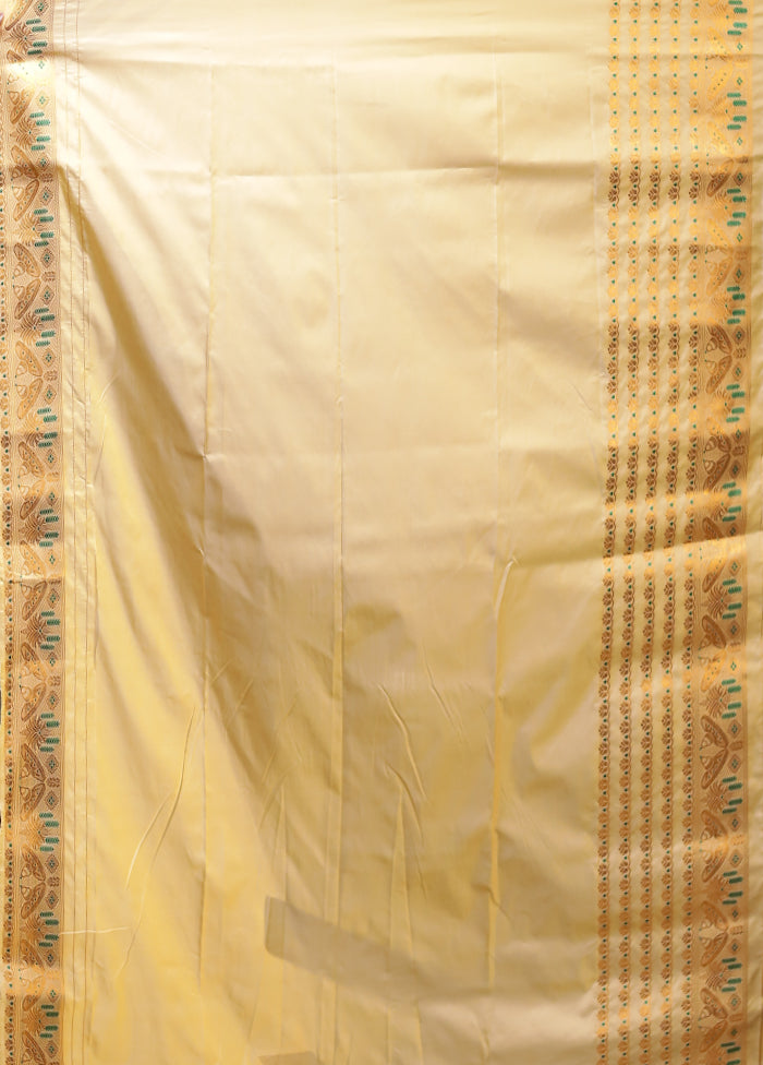 Cream Assam Silk Saree With Blouse Piece