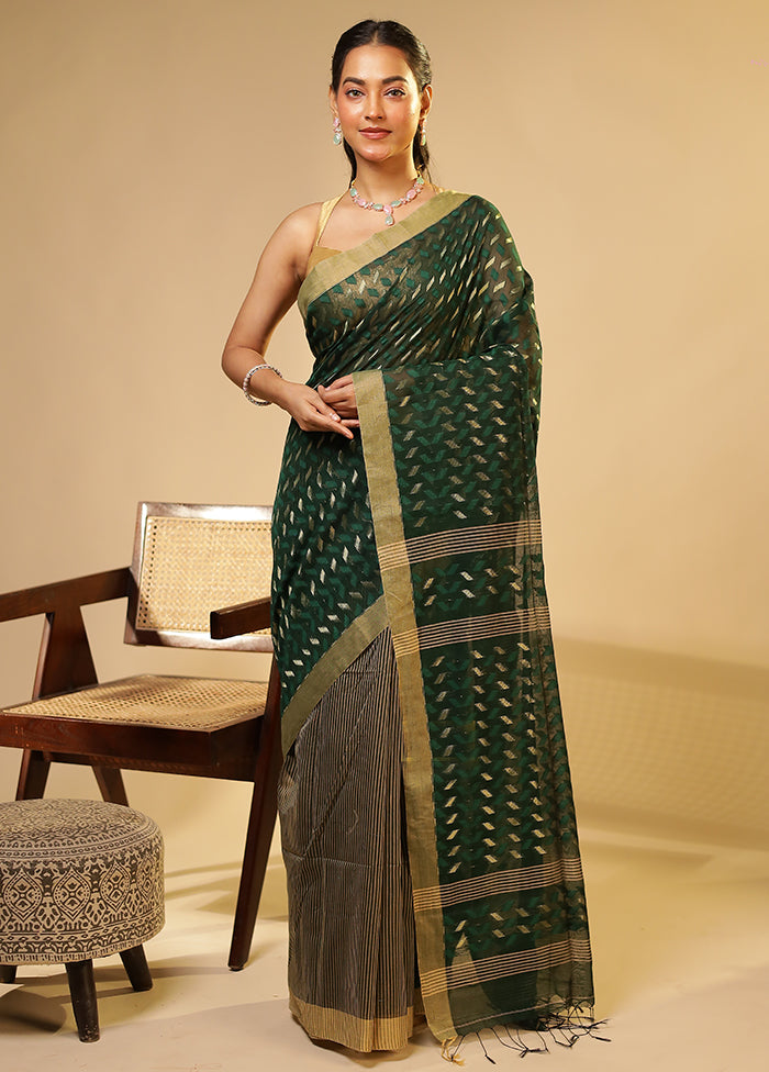 Green Matka Silk Saree With Blouse Piece