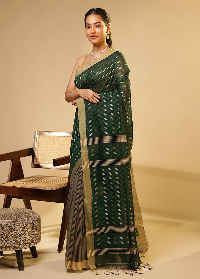 Green Matka Silk Saree With Blouse Piece