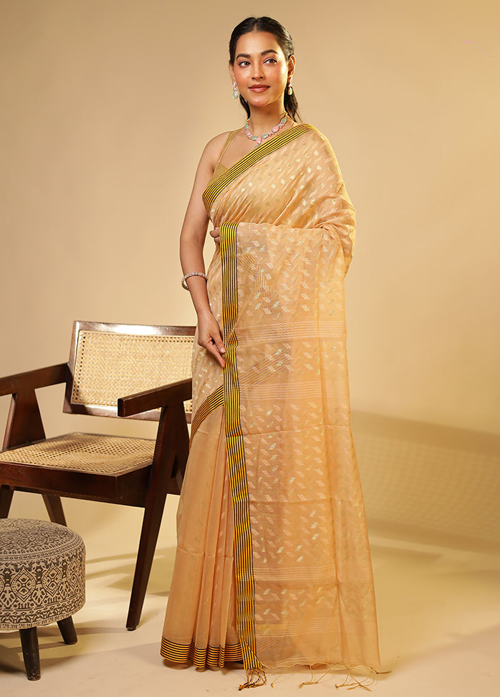 Cream Matka Silk Saree With Blouse Piece