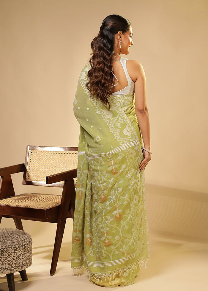 Green Matka Silk Saree With Blouse Piece