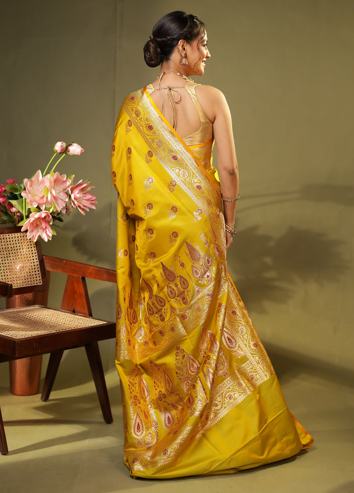 Green Handloom Banarasi Pure Silk Saree With Blouse Piece