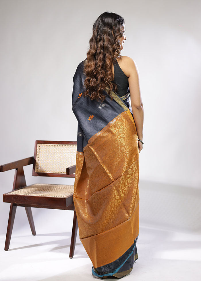 Grey Handloom Tussar Pure Silk Saree With Blouse Piece