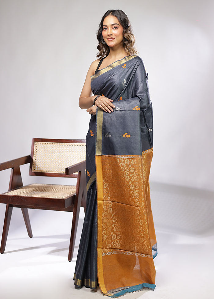 Grey Handloom Tussar Pure Silk Saree With Blouse Piece