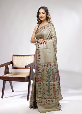 Cream Handloom Tussar Pure Silk Saree With Blouse Piece