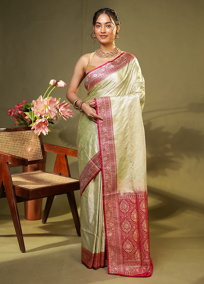 Green Banarasi Silk Saree With Blouse Piece