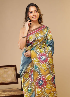 Multicolor Printed Pure Silk Saree With Blouse Piece