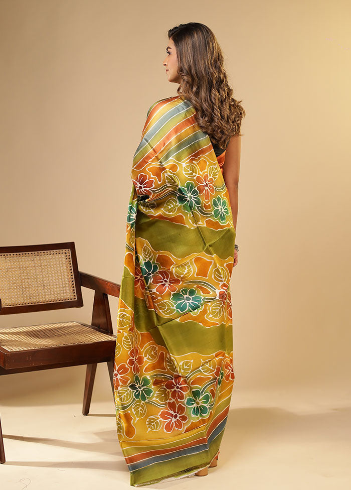 Multicolor Printed Pure Silk Saree With Blouse Piece