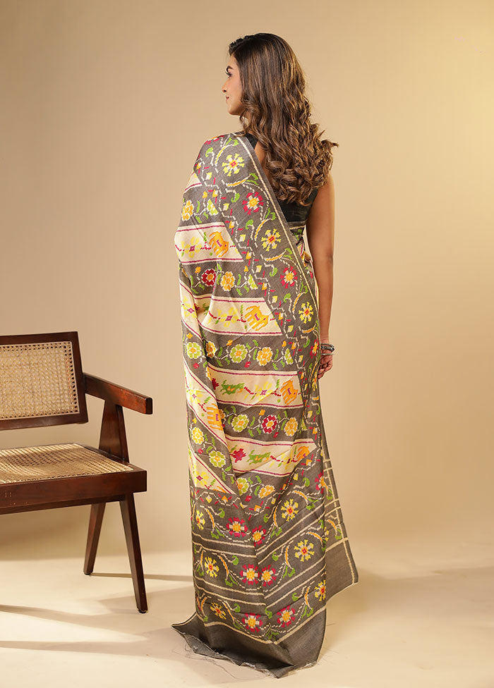 Cream Printed Pure Silk Saree Without Blouse Piece