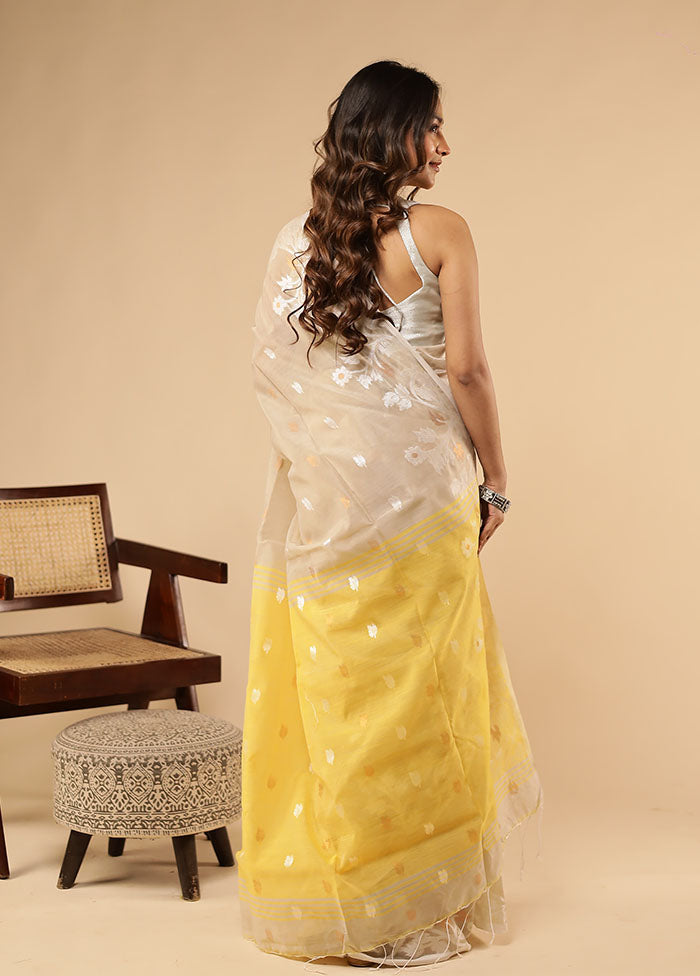 Yellow Matka Silk Saree With Blouse Piece