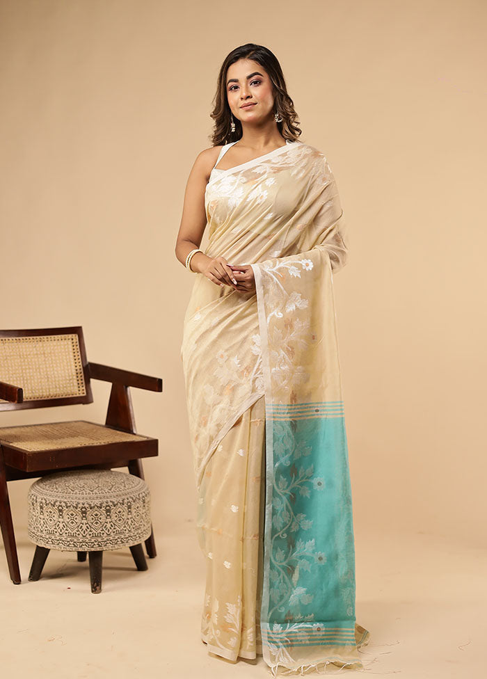 Green Matka Silk Saree With Blouse Piece