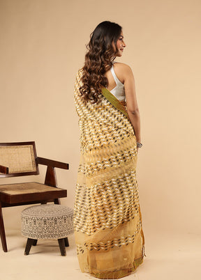 Yellow Matka Silk Saree With Blouse Piece