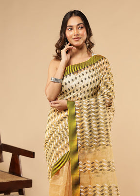 Yellow Matka Silk Saree With Blouse Piece