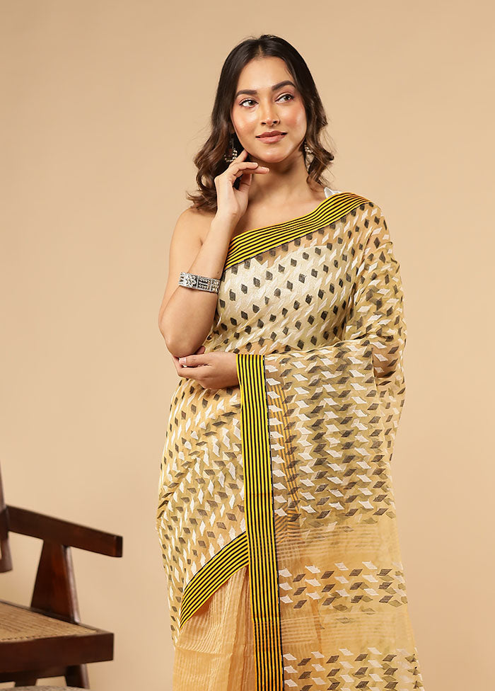 Yellow Matka Silk Saree With Blouse Piece