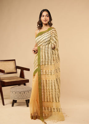 Yellow Matka Silk Saree With Blouse Piece