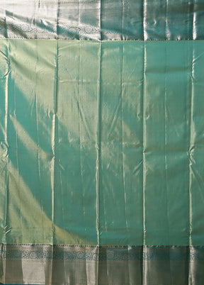 Green Kanjivaram Silk Saree With Blouse Piece