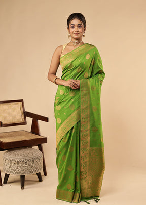 Green Dupion Silk Saree With Blouse Piece