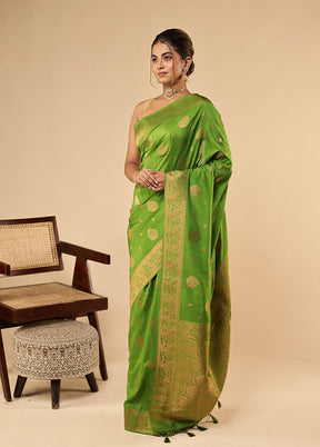 Green Dupion Silk Saree With Blouse Piece