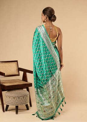 Green Dupion Silk Saree With Blouse Piece