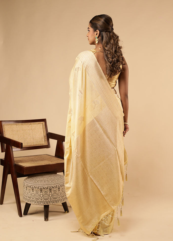 Cream Dupion Silk Saree With Blouse Piece