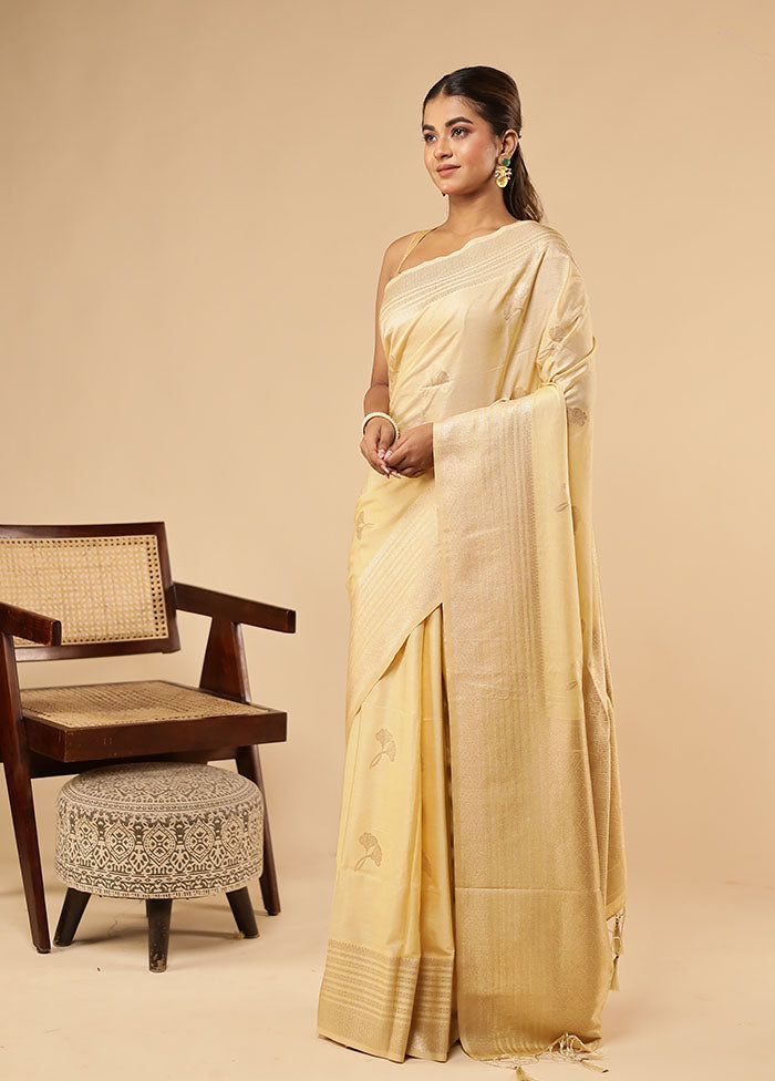 Cream Dupion Silk Saree With Blouse Piece