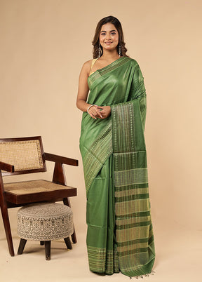 Green Handloom Tussar Pure Silk Saree With Blouse Piece