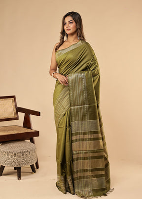 Green Handloom Tussar Pure Silk Saree With Blouse Piece