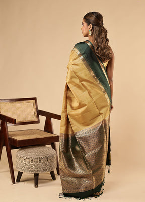 Cream Handloom Kanchipuram Pure Silk Saree With Blouse Piece