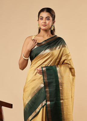 Cream Handloom Kanchipuram Pure Silk Saree With Blouse Piece