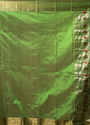 Green Handloom Kanjivaram Pure Silk Saree With Blouse Piece