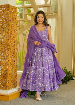 3 Pc Lavender Muslin A-Line Suit Set