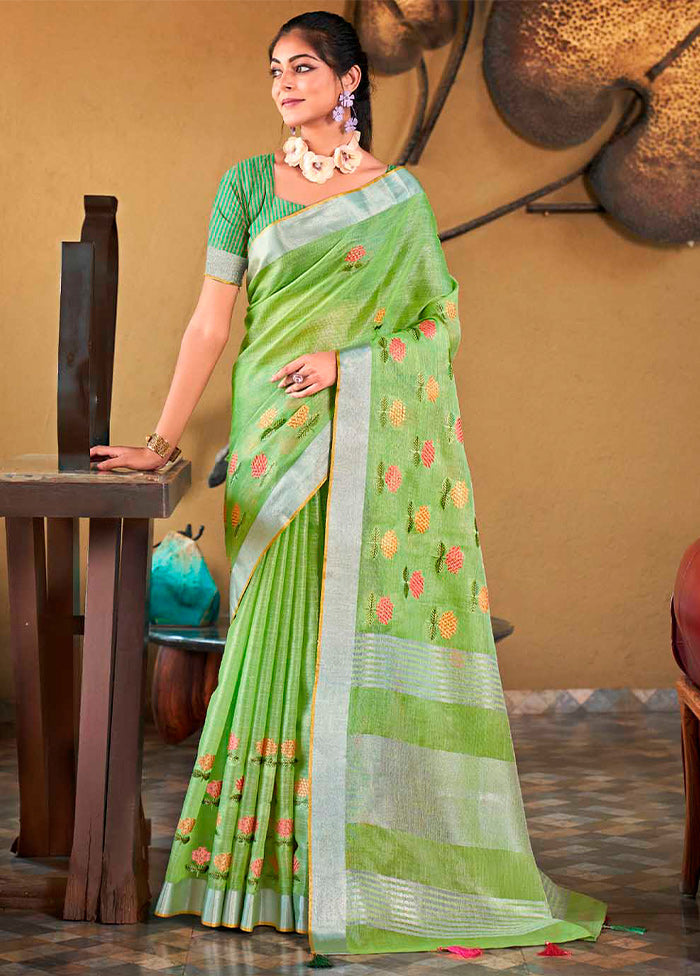 Green Silk Saree With Blouse Piece