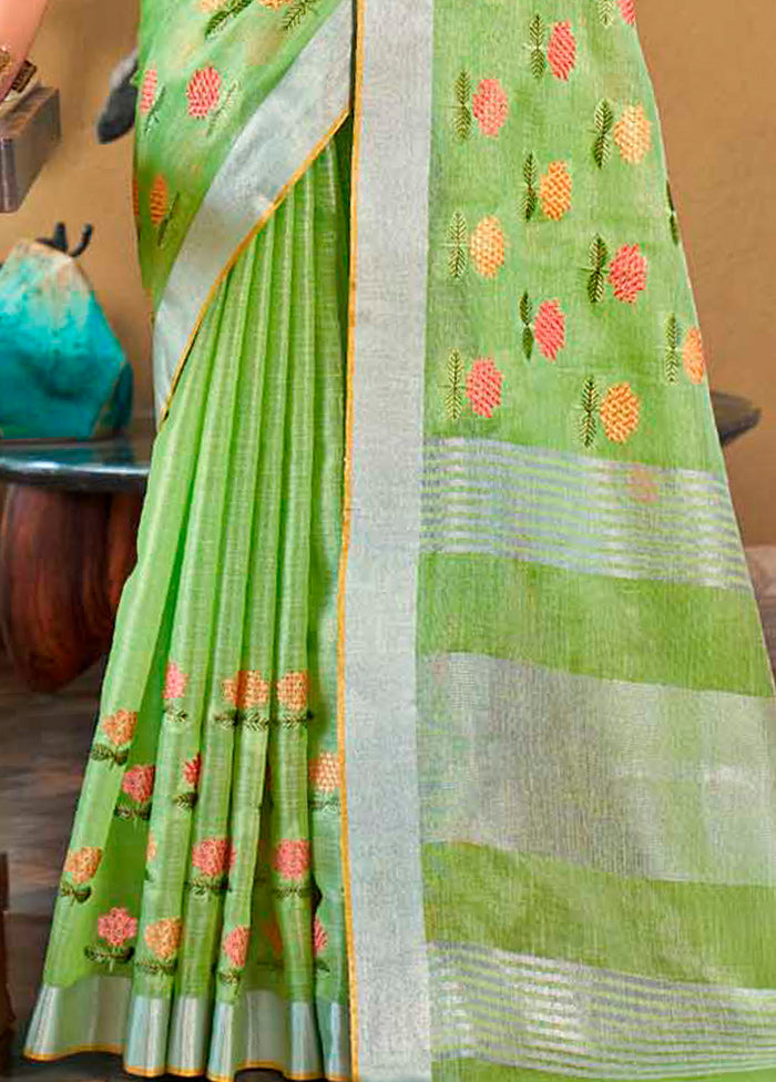 Green Silk Saree With Blouse Piece