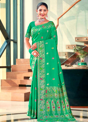 Green Dupion Silk Saree With Blouse Piece