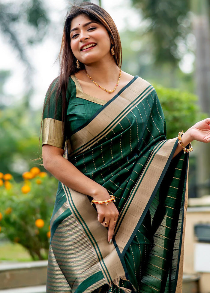 Green Dupion Silk Saree With Blouse Piece