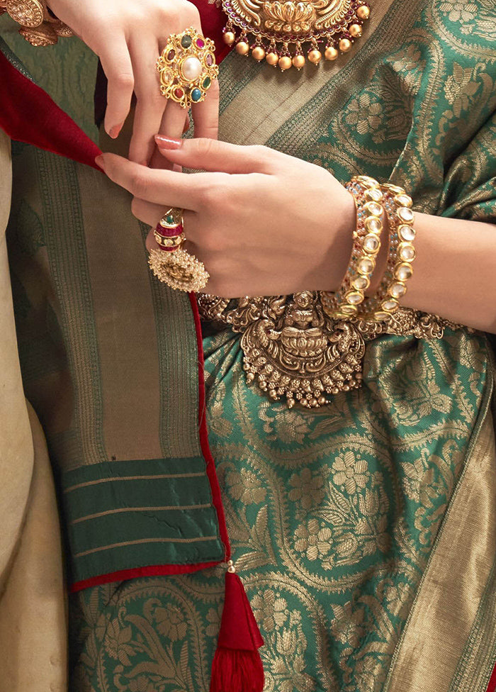 Green Dupion Silk Saree With Blouse Piece