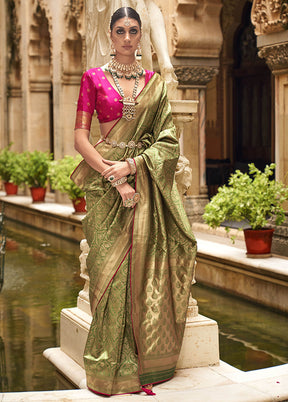 Green Dupion Silk Saree With Blouse Piece