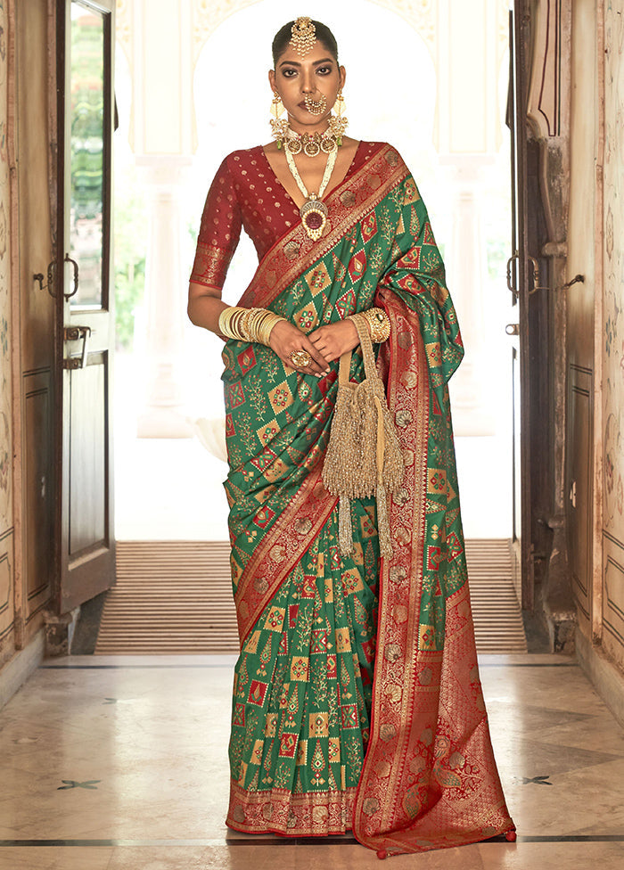 Green Dupion Silk Saree With Blouse Piece