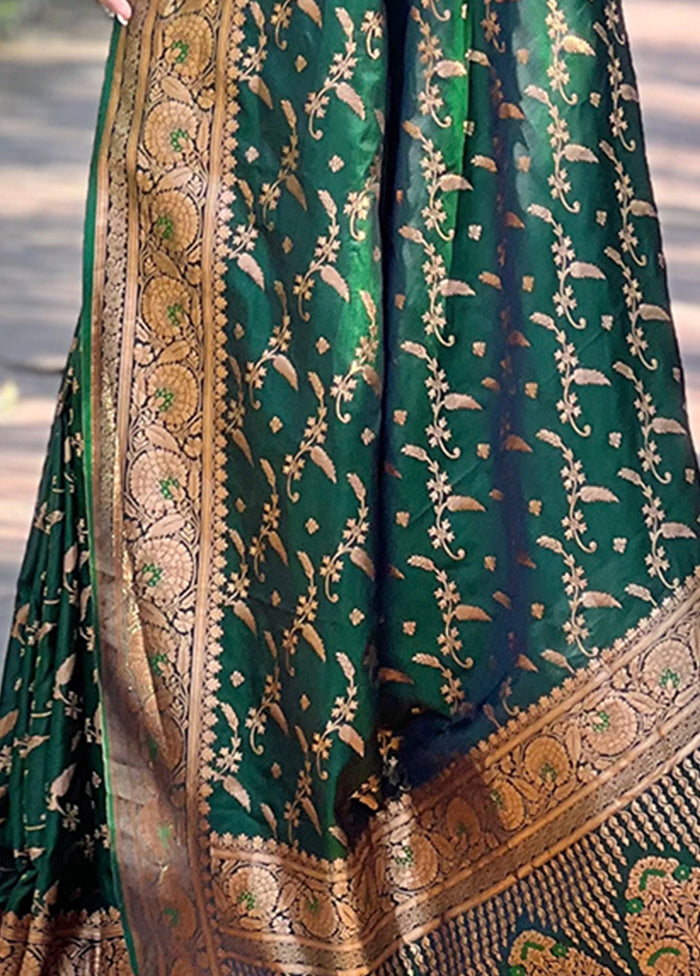 Green Banarasi Silk Saree With Blouse Piece