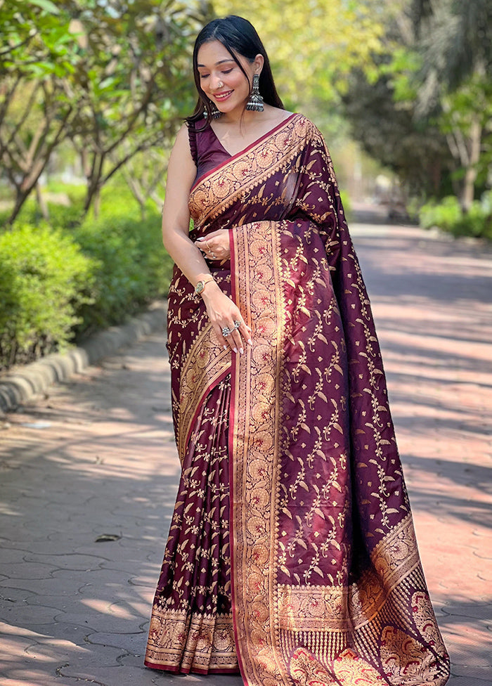 Magenta Banarasi Silk Saree With Blouse Piece