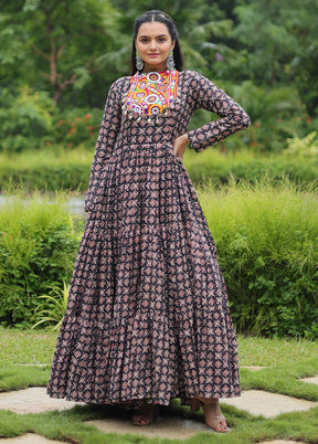 Black Readymade Cotton Long Gown